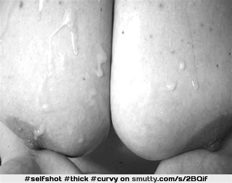 thick curvy amateur cleavage selfphoto selfshot homemade amateur milf hugetits