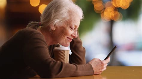 Online Dating For Seniors Tips From A Professional Matchmaker Oversixty