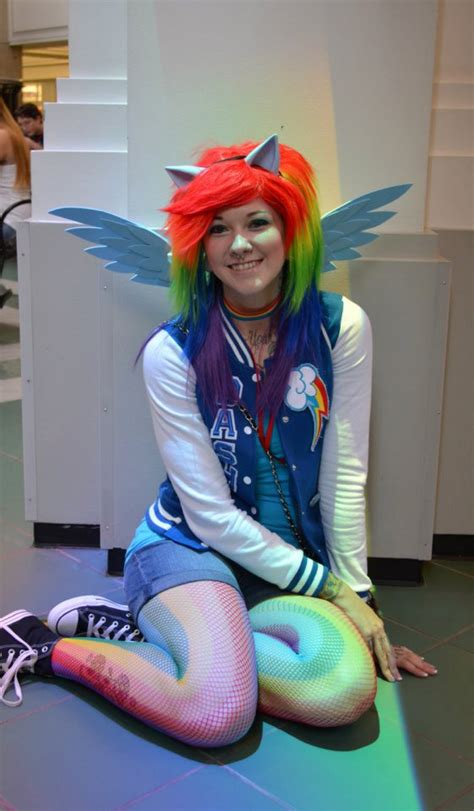 rainbow dash cosplay by glitzygeekgirl on deviantart