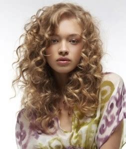gorgeous curly hairstyles  women