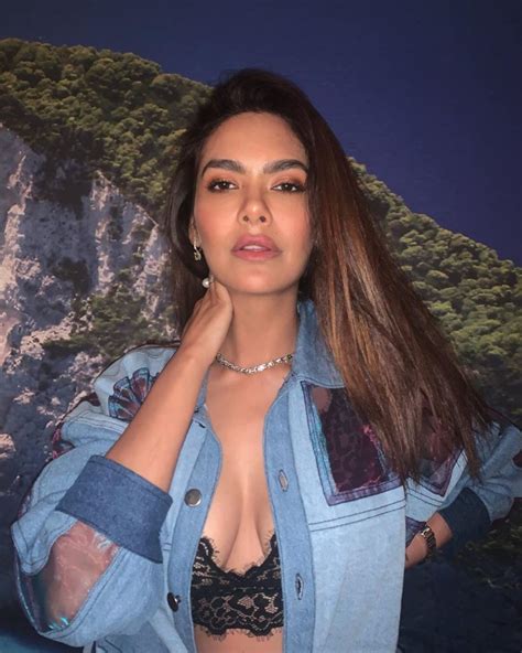 Esha Gupta S Denim Look Is All You Need To See Today