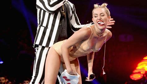 Miley Cyrus Felt Sexualised After Infamous Twerking