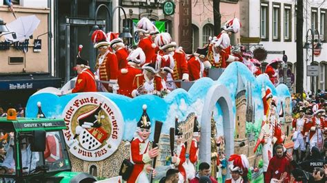 carnaval na europa  cidades  curtir  festa da italia cidadania