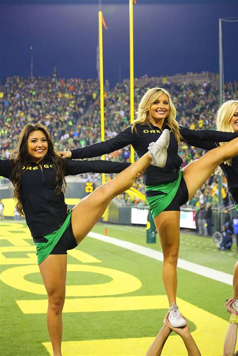 Oregon Basketball Cheerleaders Historic Hood River