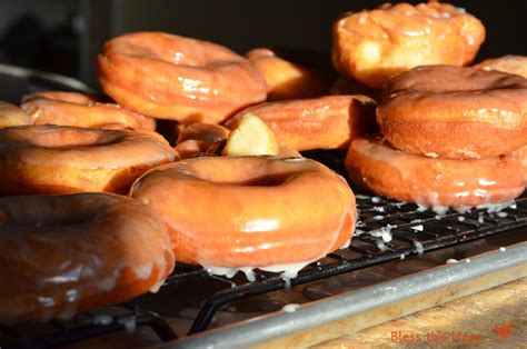 Pioneer Woman S Glazed Donuts Recipe Donut Recipe Easy