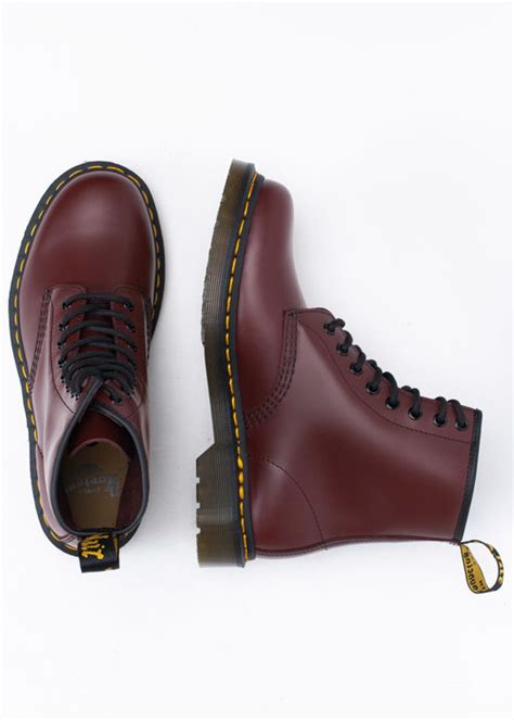 dr martens  cherry red smooth   sneaker peeker les meilleures