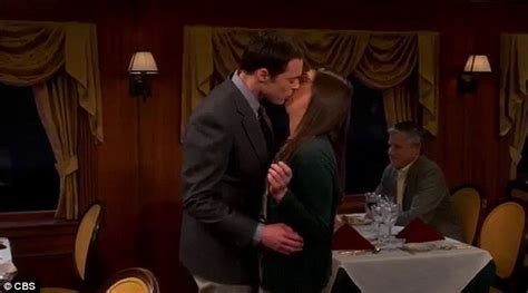 The Big Bang Theory S Sheldon And Amy Finally Share First Kiss Daily
