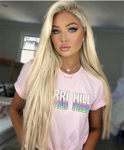 vibes pink retro blonde green eyes blue eyes necklace selfie tan glossy