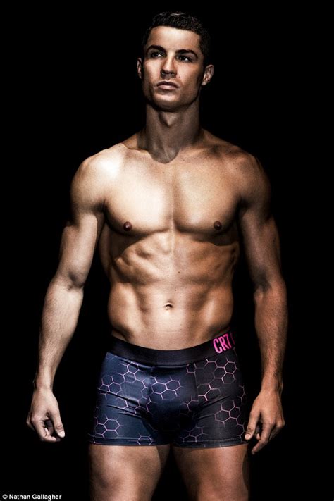 Cristiano Ronaldo Displays Bulging Biceps In New Underwear Campaign