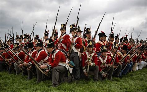 redcoats  coming     british red coats red