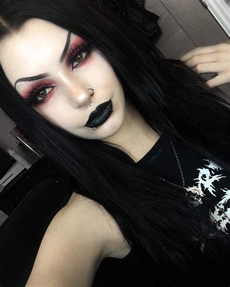 Pin By 𝕾𝖆𝖇𝖗𝖎𝖓𝖆 On Megan Mayhem Black Goth Makeup Goth Beauty Black