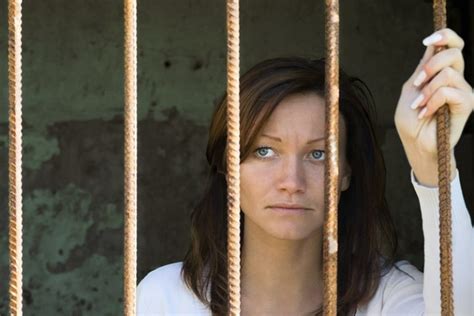 Female Sexual Offender Mental Health And Treatment Needs – Vie Psychology