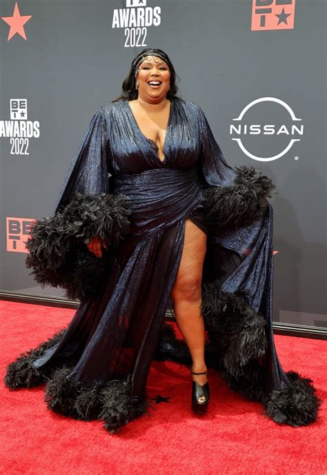 Lizzo In Bathing Suit Celebrates 1 Song In The Country — Celebwell