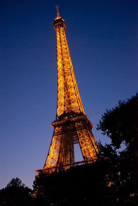 Roadtrip Por Europa Atardecer En La Torre Eiffel — Mónica