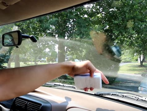 secret method  cleaning   windshield