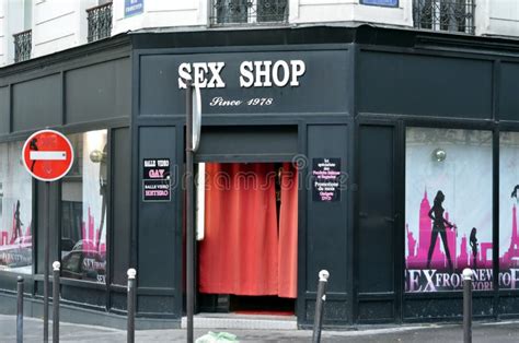 Loja Do Sexo Em Montmartre Paris Imagem De Stock Editorial Imagem De