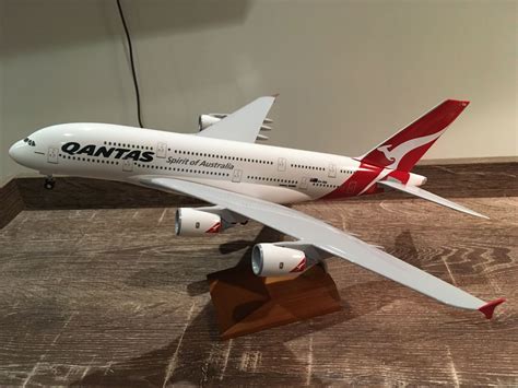 qantas airbus   vh oqa  scale plastic model replica