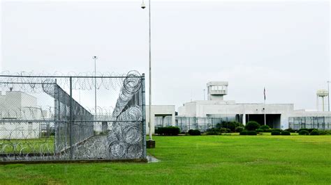 sc prison officer fired after trying to have sex with inmate hilton head island packet