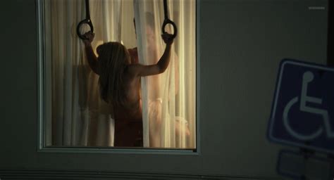 naked melissa rauch in the bronze
