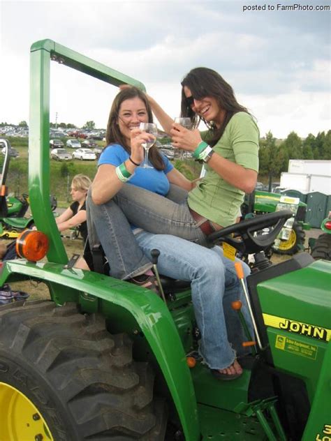 Sexy Pictures Of Girls And Tractors Porn Pics And Movies