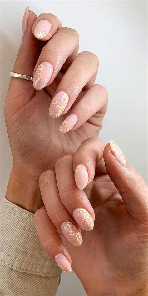 summer nail colours  design inspo   daisy daisy daisy nails