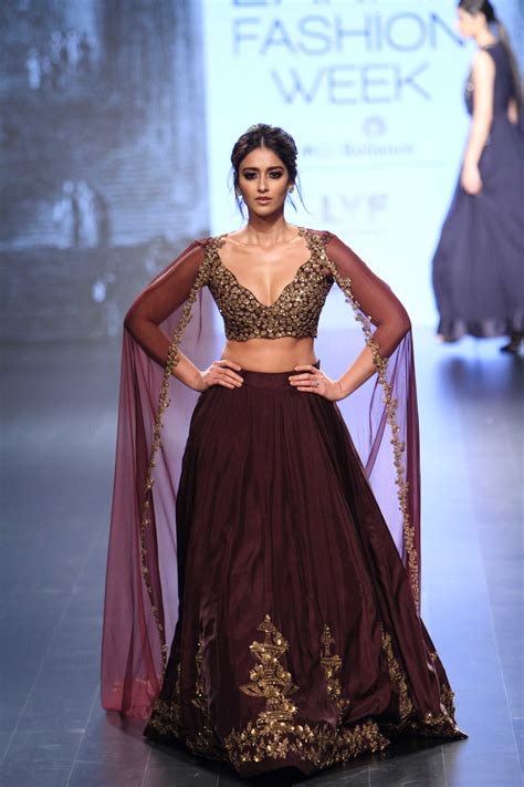 ridhi mehra  lakme fashion week winterfestive  vogue india fashion fashion shows