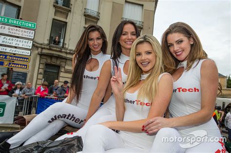Weathertech Girls At 24 Hours Of Le Mans