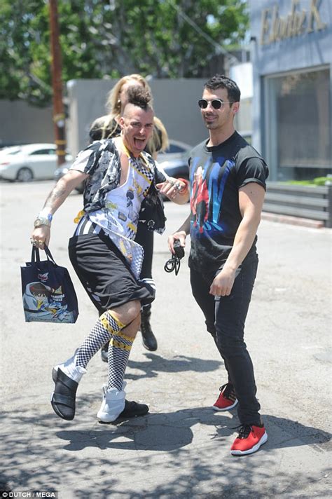 sophie turner and joe jonas show off their martial arts