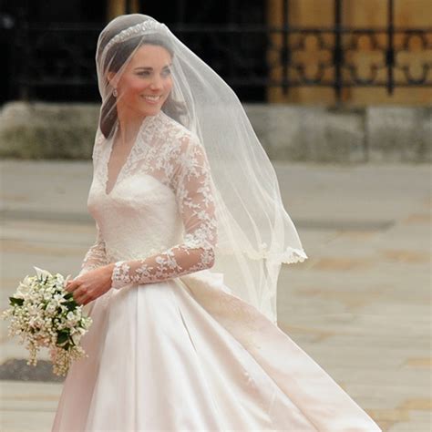 Kate Middleton S Wedding Dress A Closer Look At The