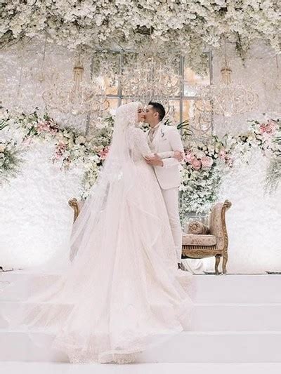 7 inspirasi gaun pengantin artis indonesia yang menikah di 2019