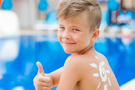 reasons   child   wear sunscreen worldwide