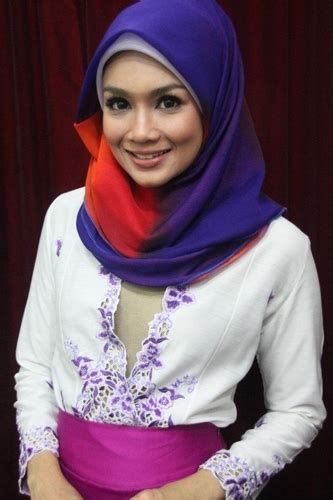 Miraakim2013 Top 10 Artis Wanita Bertudung Tercantik Di Malaysia