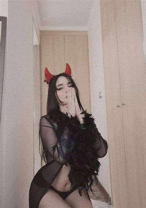 satanic girl on tumblr