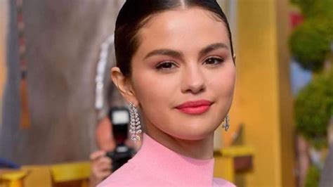 Selena Gómez Presume Con Orgullo Y En Bikini La Cicatriz De Su Transplante