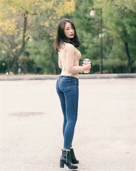 skinny jeans asian hotties perfect figure korean girl fashion girls