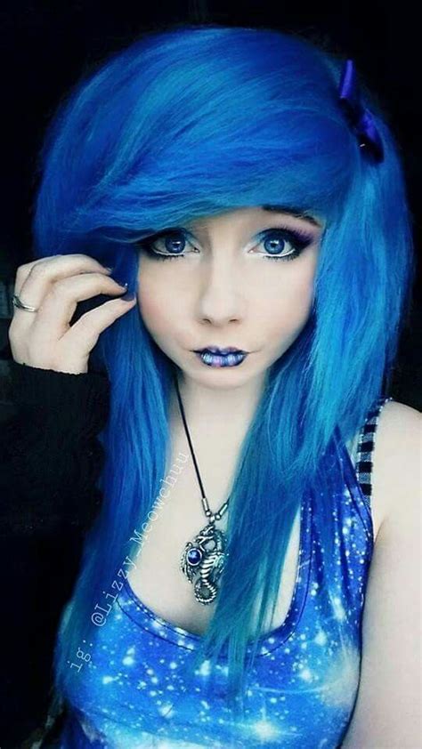i just love how blue her hair is scene hair emo scene