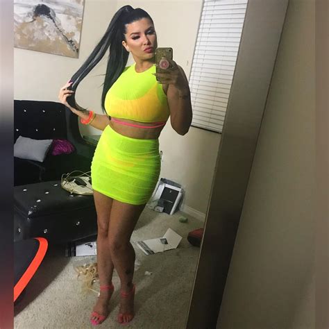 Romi Rain Dazzles In Tight Dress Pics