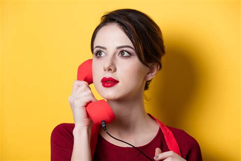 Images Brown Haired Girls Telephone Staring Colored Background