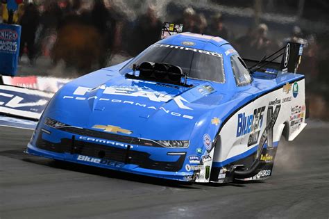 john force  bluedef chevy   defend  wide title  zmax