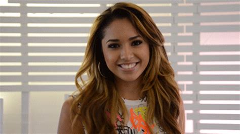 jasmine v s s find and share on giphy