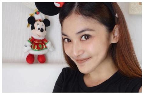 5 Foto Cantik Kartika Dewi Adik Sandra Dewi Yang Nggak Kalah Memesona
