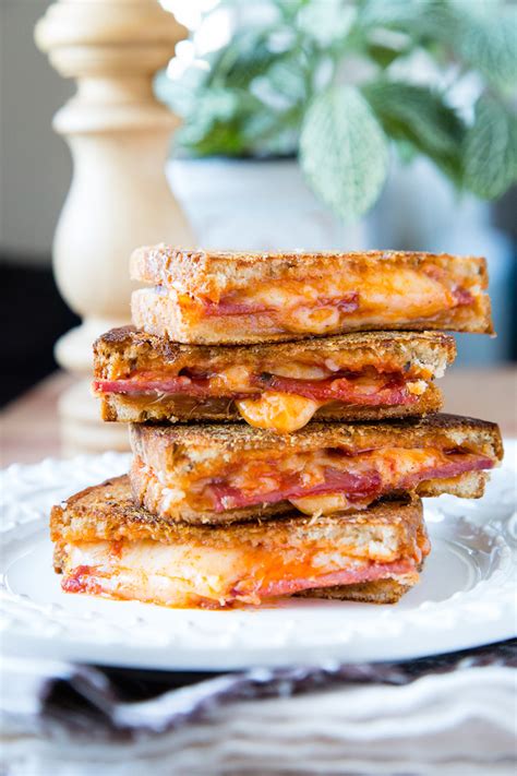 The Ultimate Pepperoni Pizza Grilled Cheese Sandwich Recipe