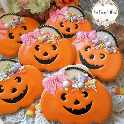 halloweencookies pumpkincookies jackolantern treatbaskets
