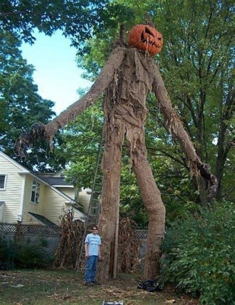 20 halloween house decorations that put your efforts to
