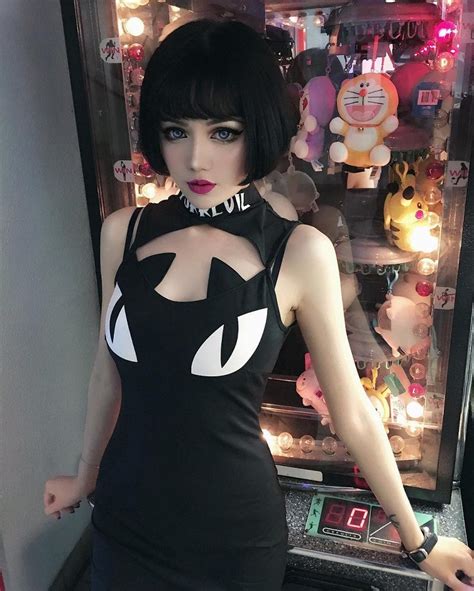 chinese model stuns the internet for looking like a living anime doll