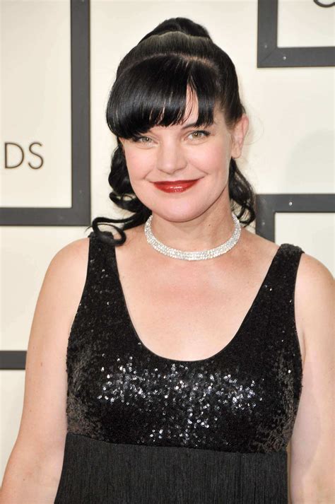 57 sexiest pauley perrette pictures make her a thing of beauty geeks