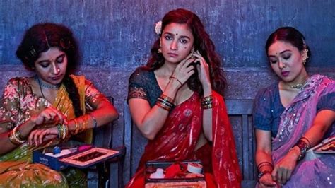 Gangubai Kathiawadi Review Alia Impresses In A Tale Of Pain Turned To