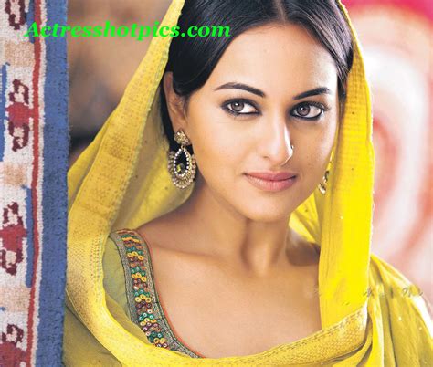 lovely wallpapers sonakshi sinha cute wallpapers