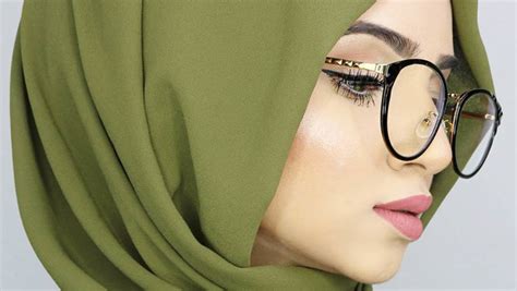 Olif [34 ] Hijab Style For Round Face With Glasses Step By Step