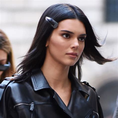 this 90s hair accessory is spring 2019 s biggest trend beauty in 2019 90s hairstyles hair